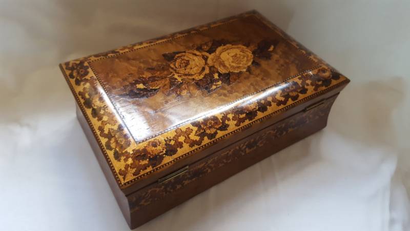 Games or Cribbage Compendium Tunbridge Ware